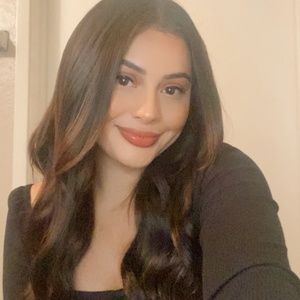 Meet your Posher, Mariela